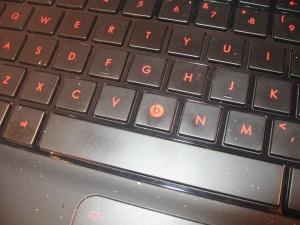 HP dm4 BeatsAudio Edition laptop - keyboard detail on B key