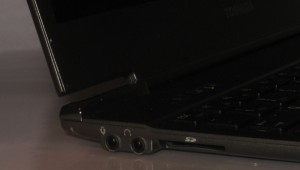 Toshiba Z830 Ultrabook Left-hand-side detail
