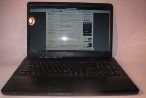 Sony VAIO EJ Series laptop - VPC-EJ15FGB