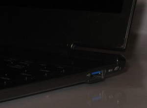 Toshiba Z830 Ultrabook Right Hand Side detail