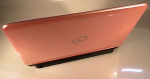 Fujitsu LifeBook LH772 lid view