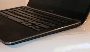 Dell XPS 13 Ultrabook right hand side - USB 2.0 port, DisplayPort