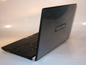 Toshiba Tecra R950 business laptop lid view