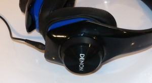 Deono UrbanRaver headphones - smartphone control knob and microphone