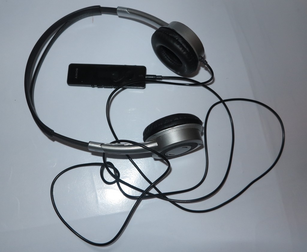 Sony SBH-52 Bluetooth headphone adaptor with headphones