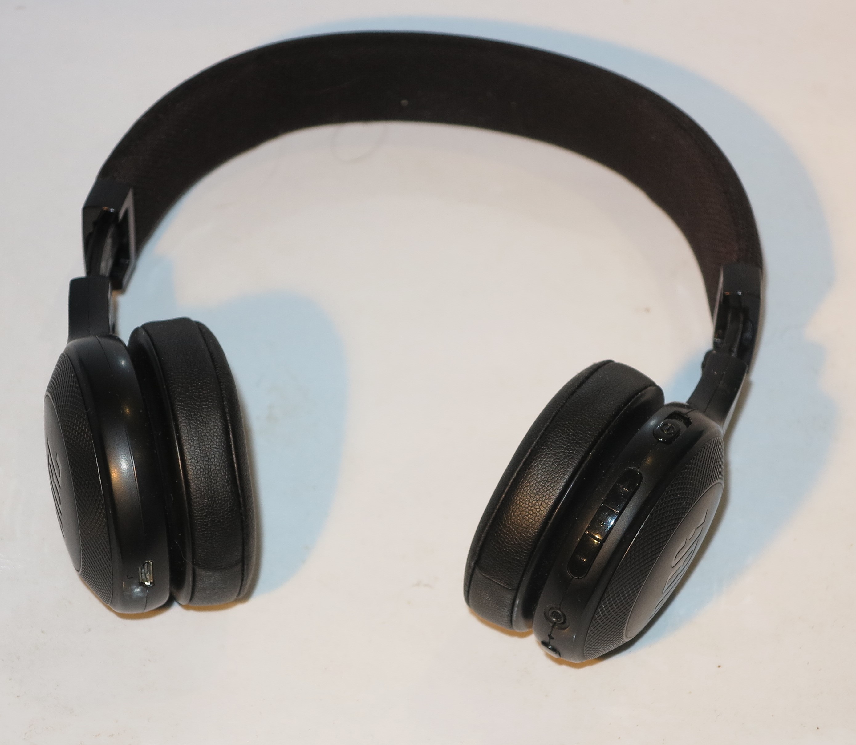 Product Review–JBL E45BT On-Ear Bluetooth Headset